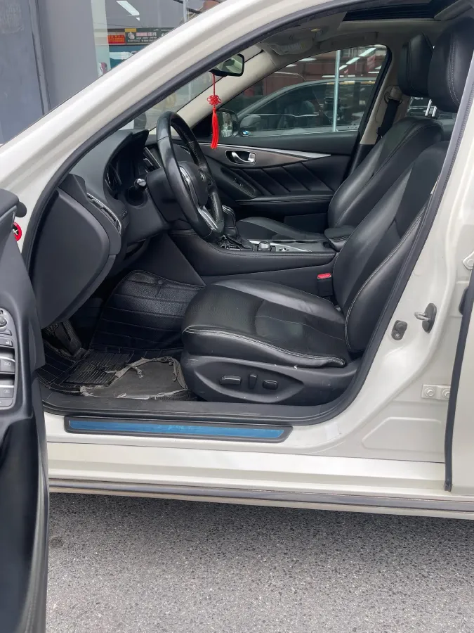 2018 Jeep Grand Commander 2.0T 265HP L4 9AT,autocango,china used car exporter,china ev exporter,chinese used car exporter,chinese used ev exporter