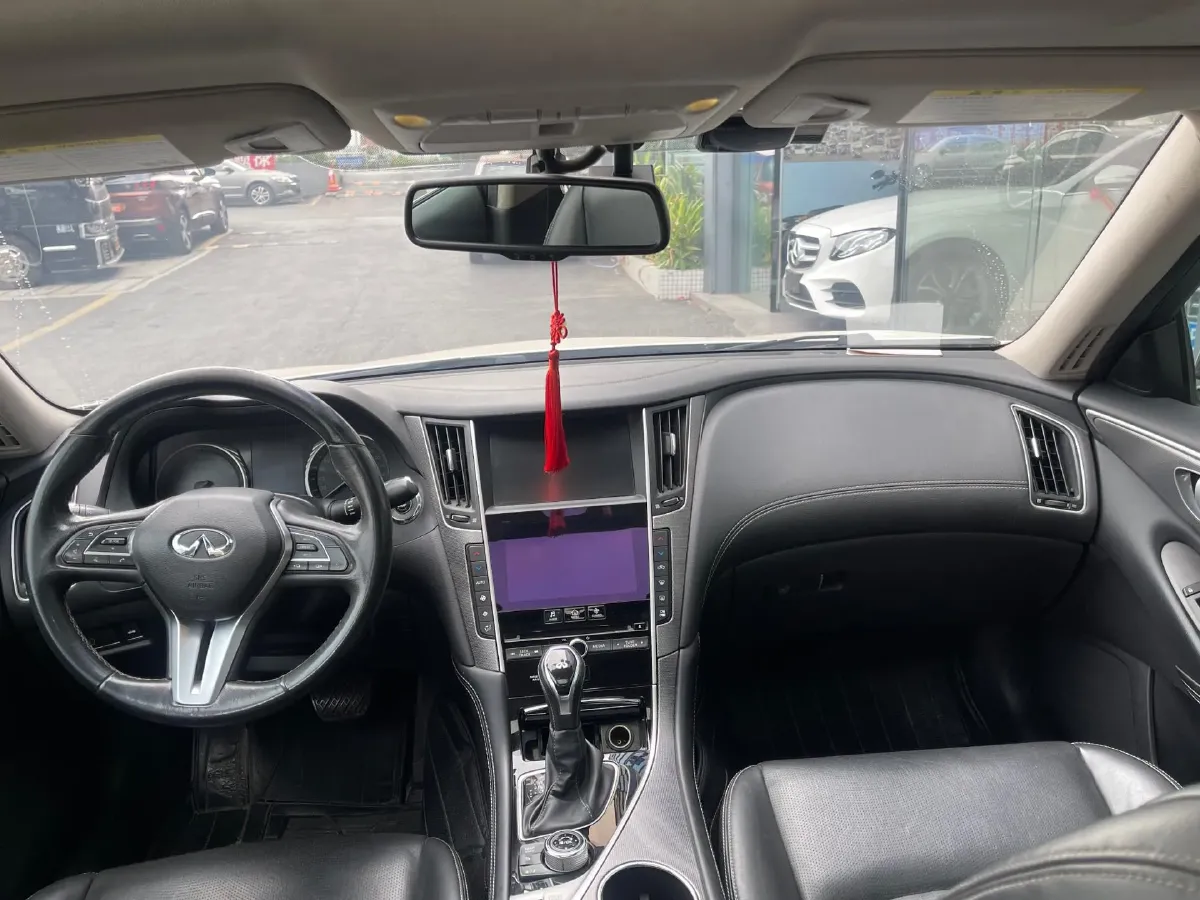 2018 Jeep Grand Commander 2.0T 265HP L4 9AT,autocango,china used car exporter,china ev exporter,chinese used car exporter,chinese used ev exporter