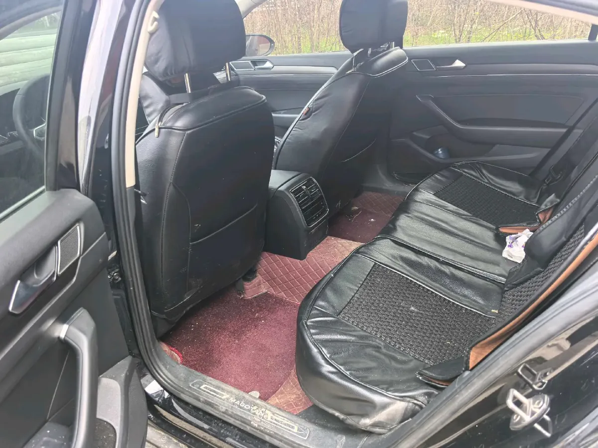 2020 Volkswagen Magotan 2.0T 186HP L4 7DCT,autocango,china used car exporter,china ev exporter,chinese used car exporter,chinese used ev exporter