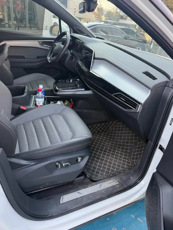 2022 Volkswagen Talagon 2.0T 220HP L4 7DCT,autocango,china used car exporter,china ev exporter,chinese used car exporter,chinese used ev exporter