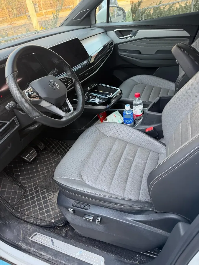 2022 Volkswagen Talagon 2.0T 220HP L4 7DCT,autocango,china used car exporter,china ev exporter,chinese used car exporter,chinese used ev exporter