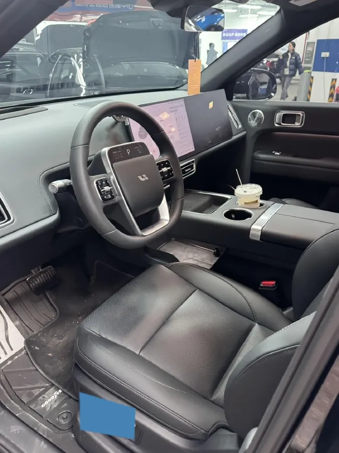 2025 Li L6 Range Extended 154HP L4 REEV,autocango,china used car exporter,china ev exporter,chinese used car exporter,chinese used ev exporter