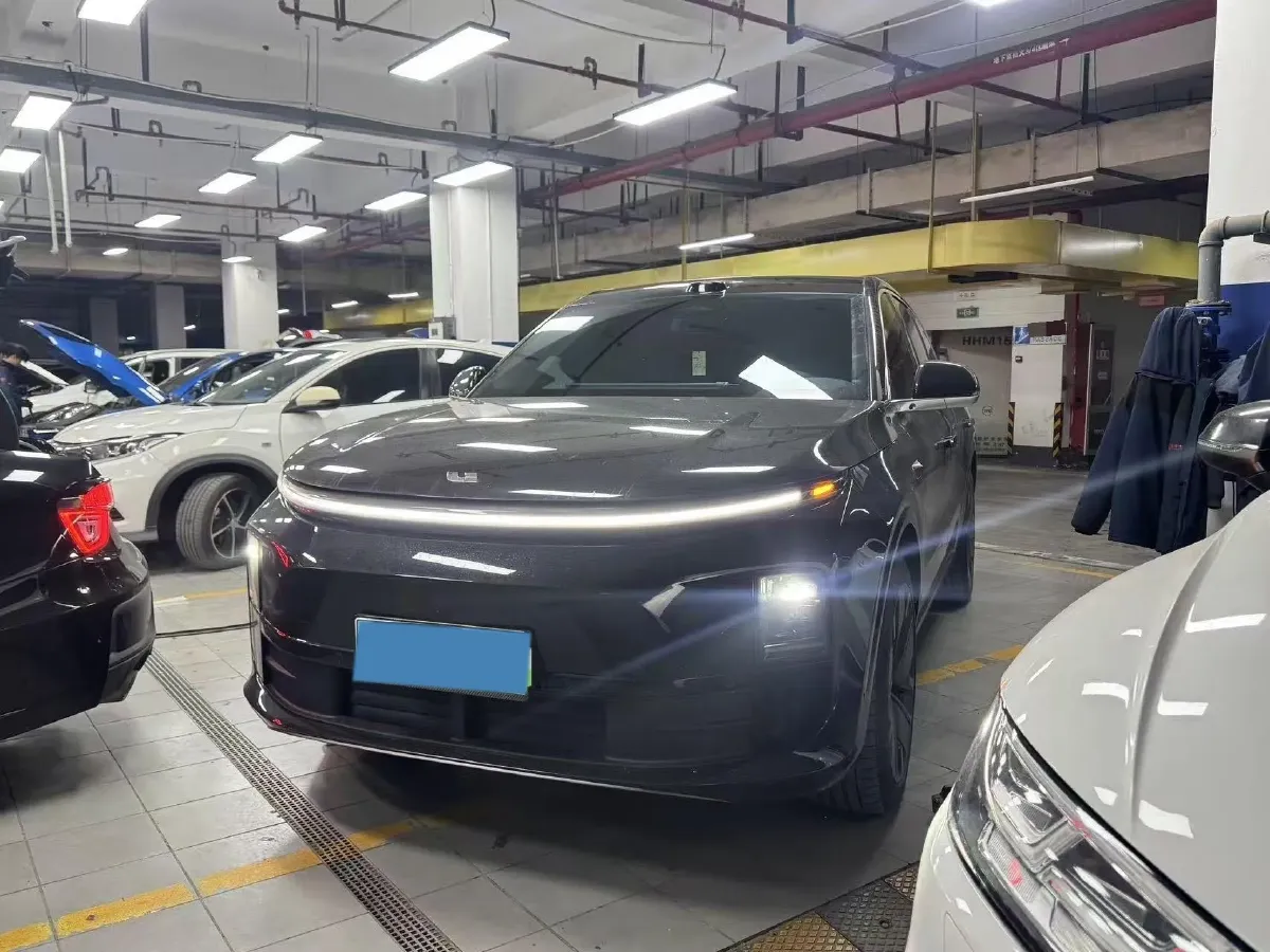 2025 Li L6 Range Extended 154HP L4 REEV,autocango,china used car exporter,china ev exporter,chinese used car exporter,chinese used ev exporter