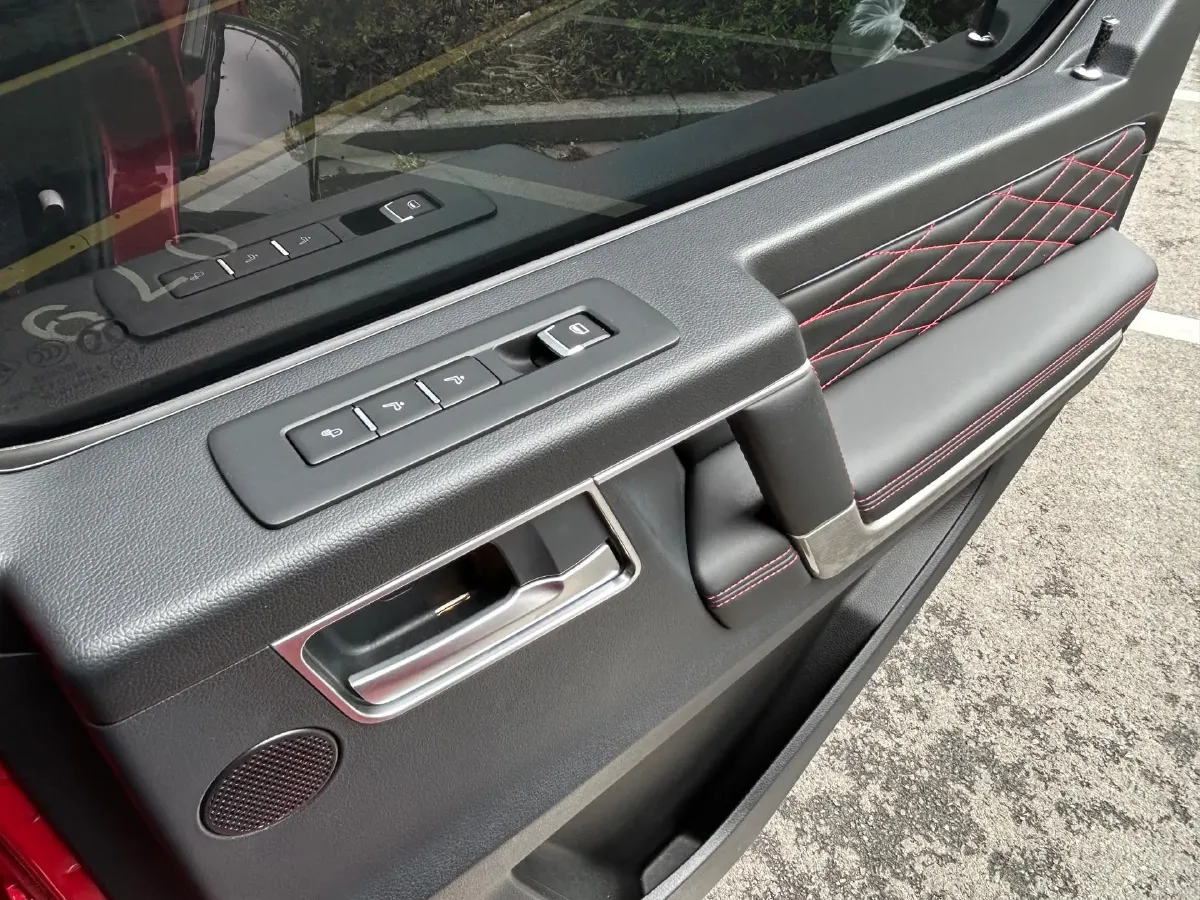 2019 Beijing BJ80 2.3T 231HP L4 6AT,autocango,china used car exporter,china ev exporter,chinese used car exporter,chinese used ev exporter