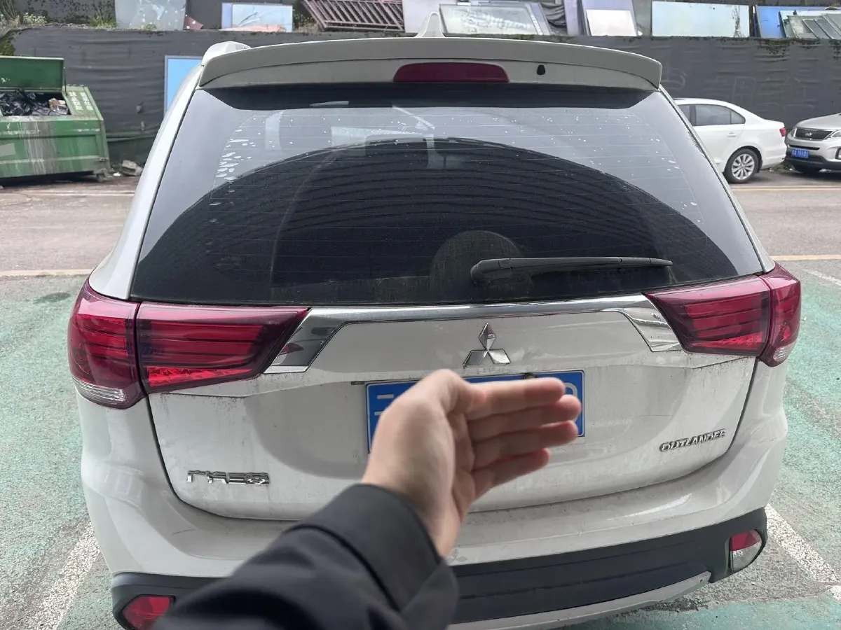 2018 Mitsubishi Outlander 2.0L 166HP L4 CVT,autocango,china used car exporter,china ev exporter,chinese used car exporter,chinese used ev exporter