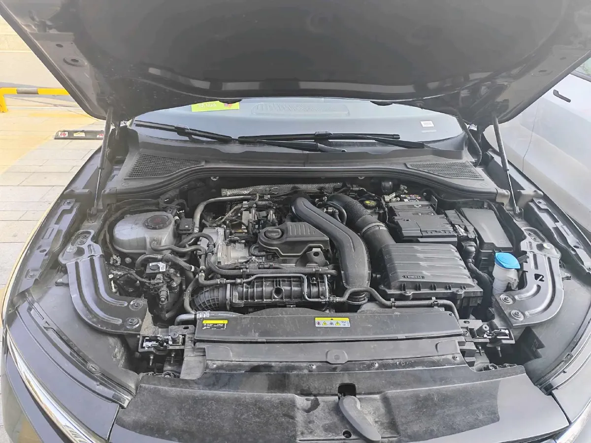 2024 Volkswagen Magotan 1.5T 160HP L4 7DCT,autocango,china used car exporter,china ev exporter,chinese used car exporter,chinese used ev exporter