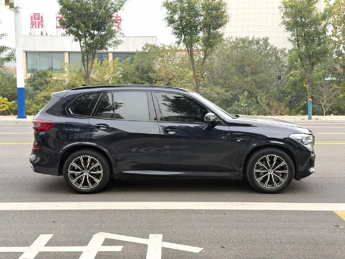 2021 BMW X5 3.0T 340HP L6 8AT,autocango,china used car exporter,china ev exporter,chinese used car exporter,chinese used ev exporter