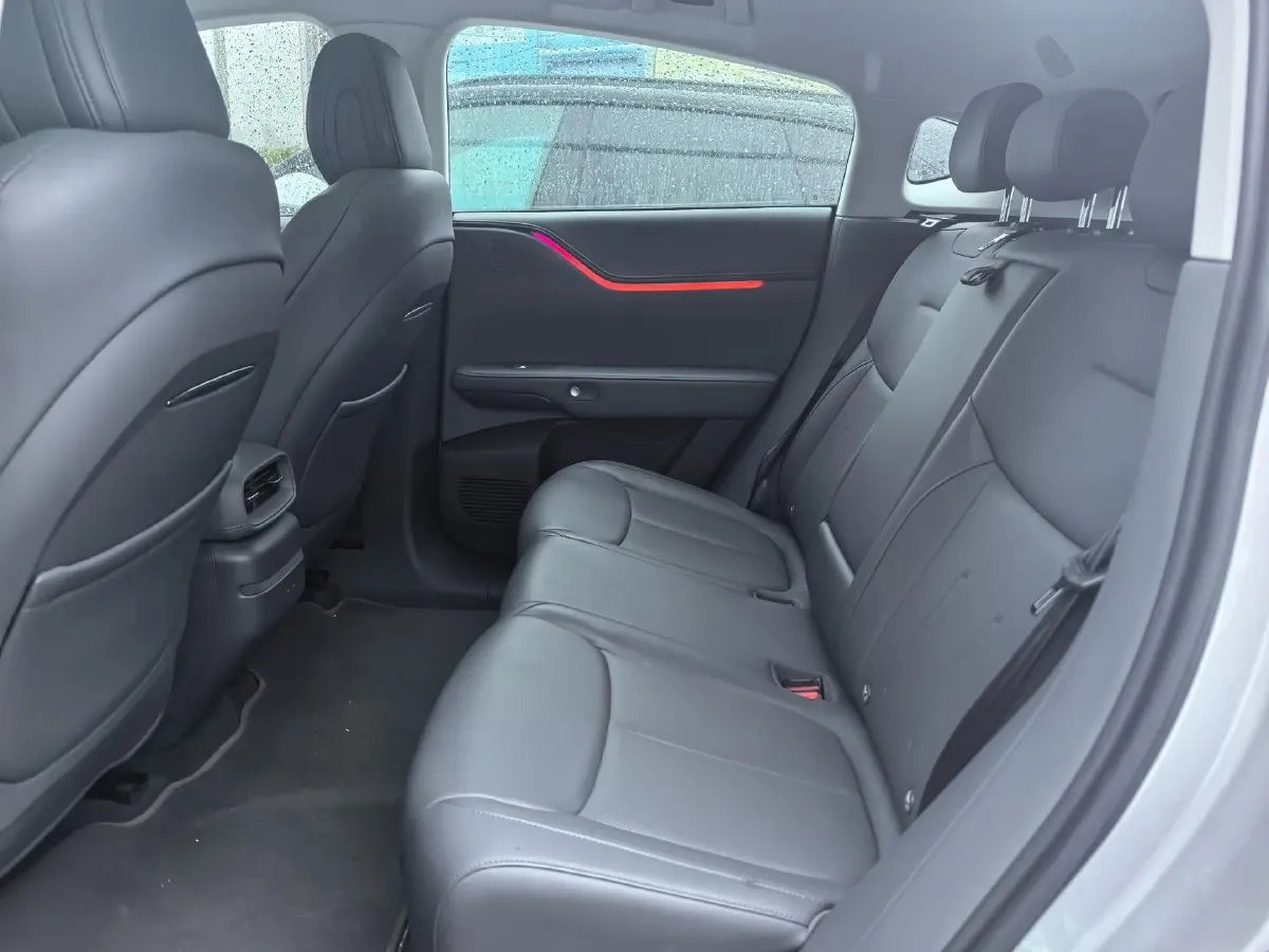 2025 Xpeng G6 BEV 68.5KWH,autocango,china used car exporter,china ev exporter,chinese used car exporter,chinese used ev exporter