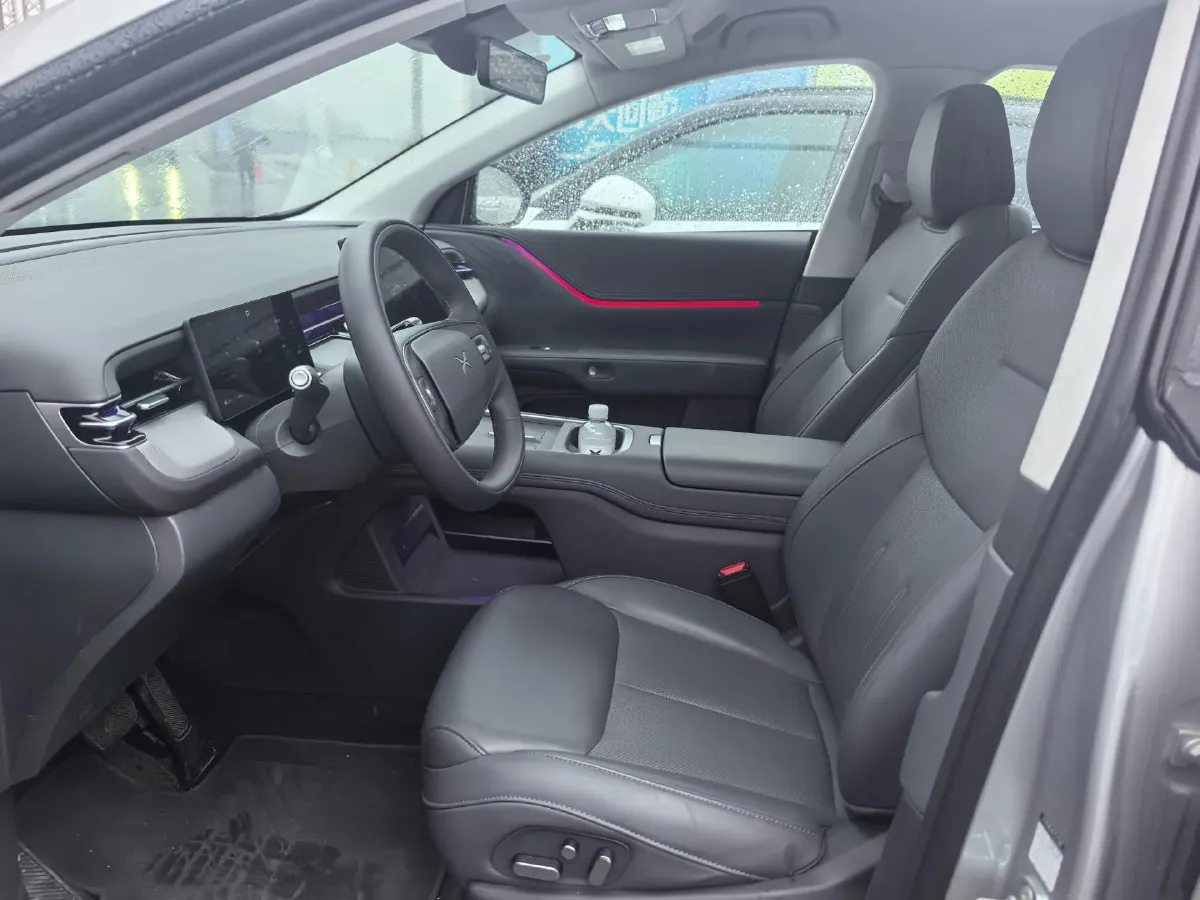 2025 Xpeng G6 BEV 68.5KWH,autocango,china used car exporter,china ev exporter,chinese used car exporter,chinese used ev exporter