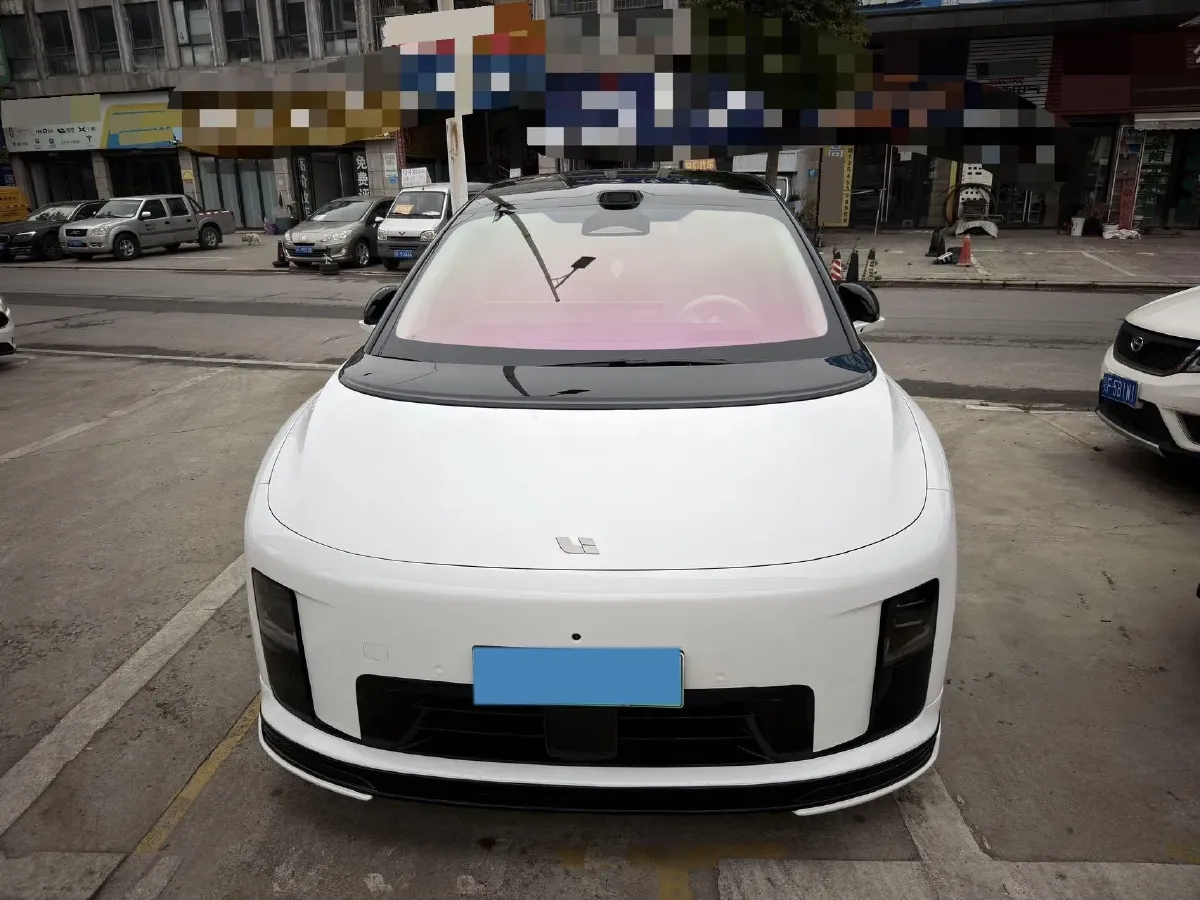 2025 Li i8 BEV,autocango,china used car exporter,china ev exporter,chinese used car exporter,chinese used ev exporter