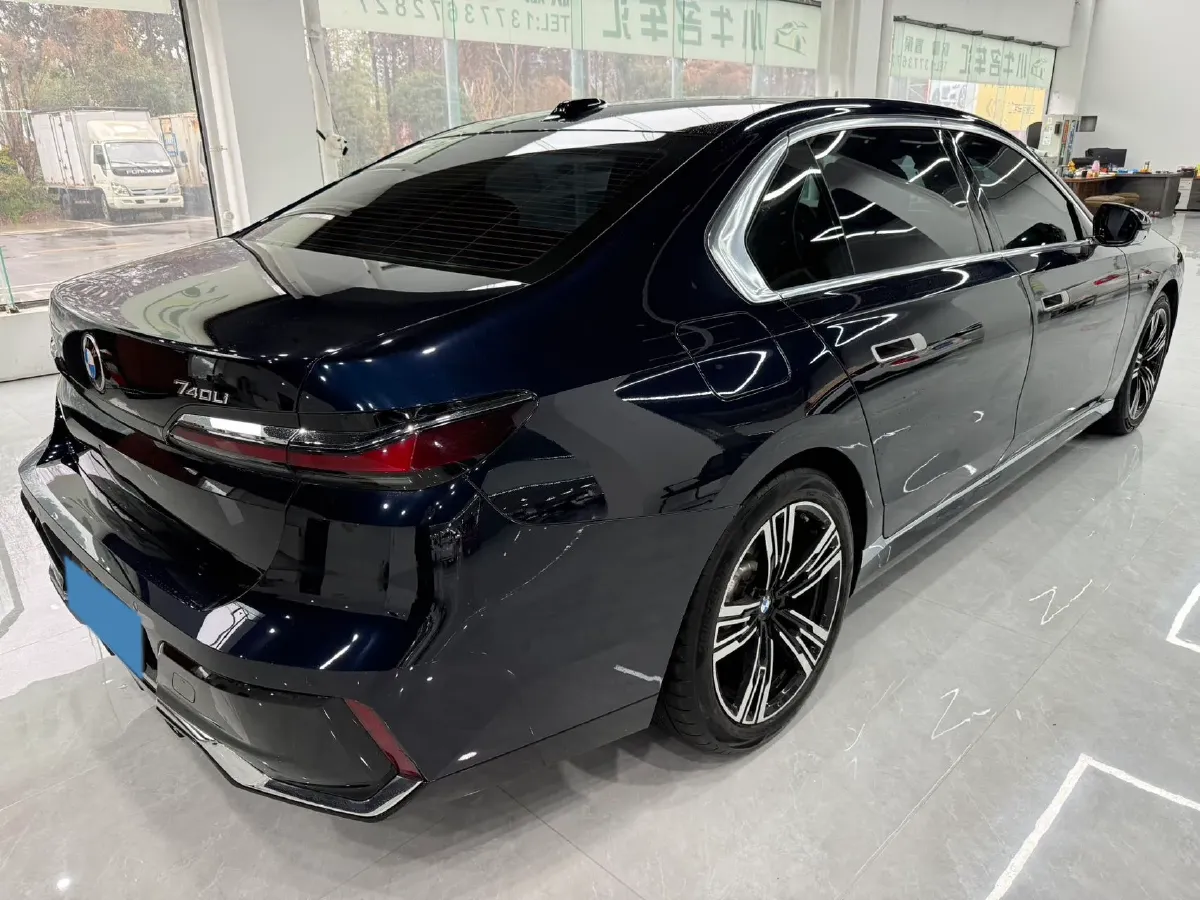 2023 BMW 7 Series 3.0T 272HP L6 8AT,autocango,china used car exporter,china ev exporter,chinese used car exporter,chinese used ev exporter