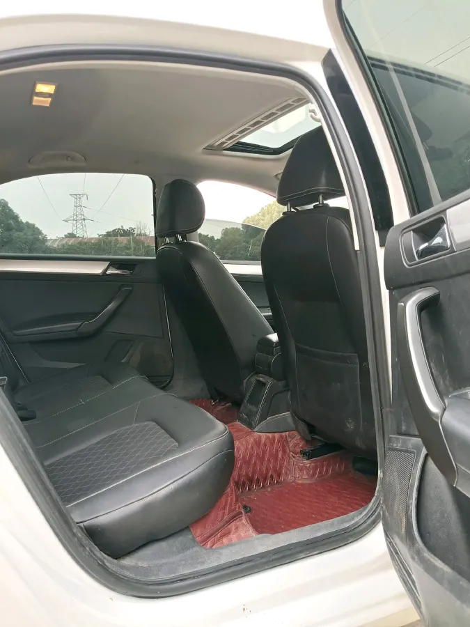 2018 Skoda Rapid 1.6L 110HP L4 5MT,autocango,china used car exporter,china ev exporter,chinese used car exporter,chinese used ev exporter