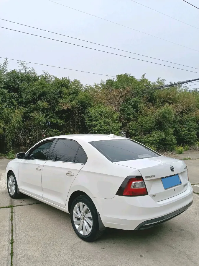 2018 Skoda Rapid 1.6L 110HP L4 5MT,autocango,china used car exporter,china ev exporter,chinese used car exporter,chinese used ev exporter