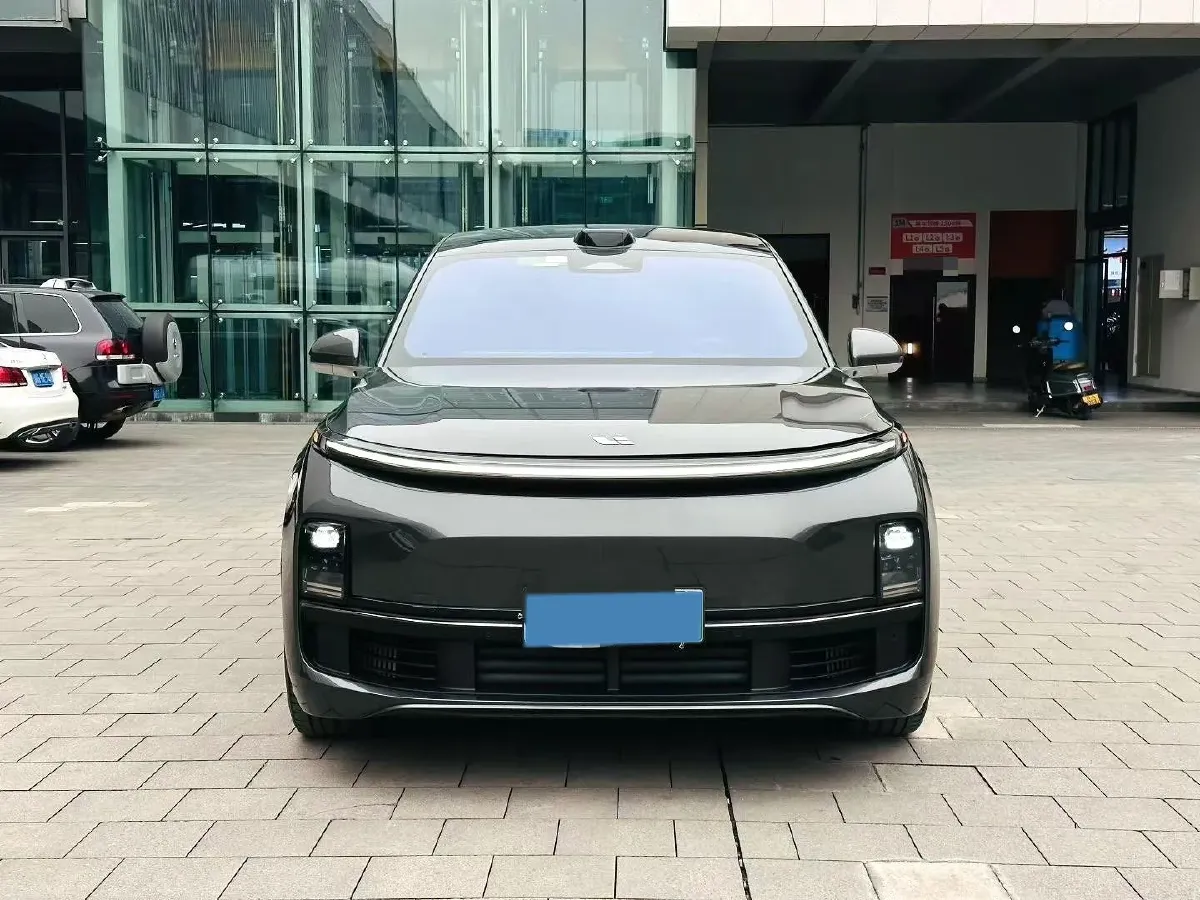 2022 Li L9 Range Extended 154HP REEV 42.6KWH,autocango,china used car exporter,china ev exporter,chinese used car exporter,chinese used ev exporter