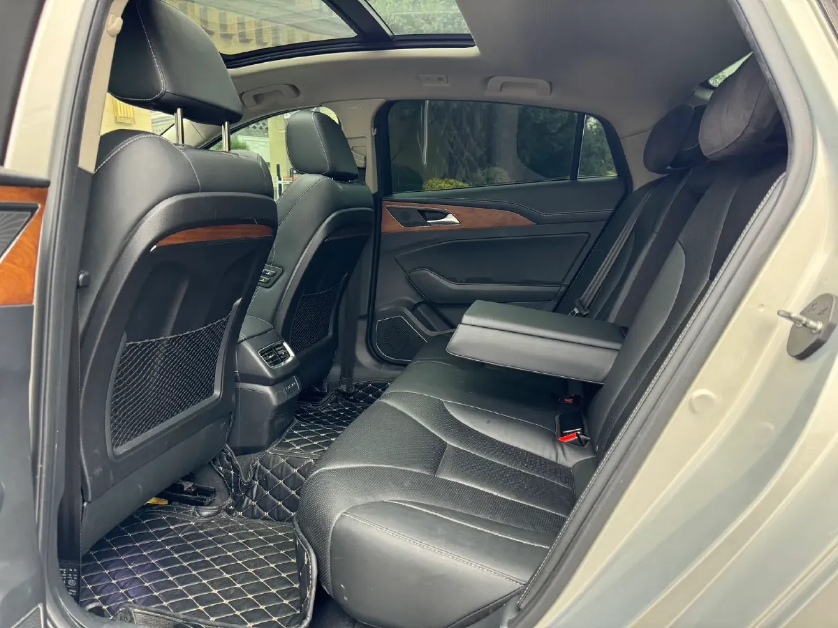 2019 HongQi H5 1.8T 180HP L4 6AT,autocango,china used car exporter,china ev exporter,chinese used car exporter,chinese used ev exporter