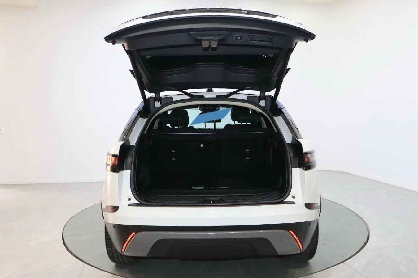 2022 Land Rover Range Rover Velar 2.0T 250HP L4 8AT,autocango,china used car exporter,china ev exporter,chinese used car exporter,chinese used ev exporter