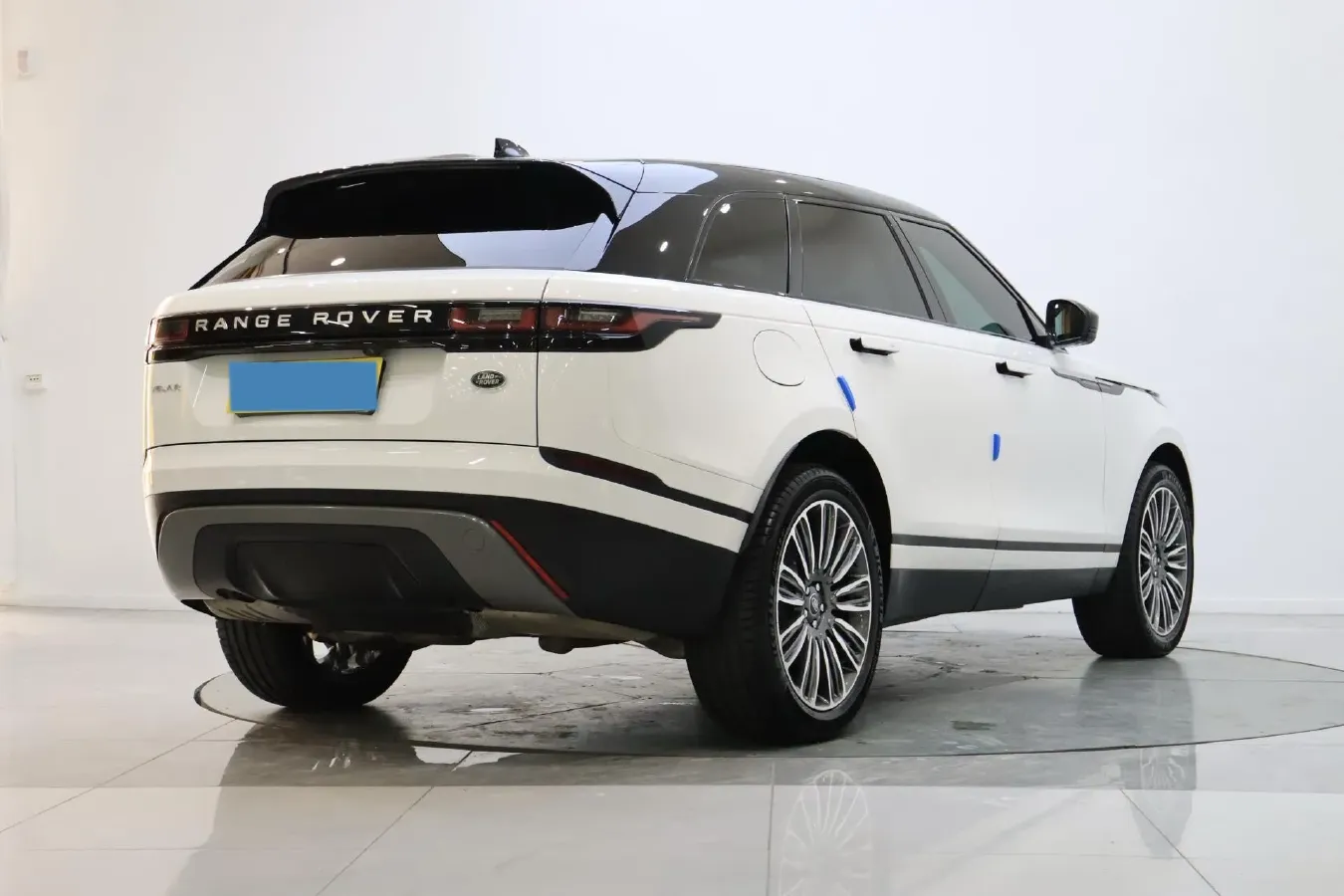 2022 Land Rover Range Rover Velar 2.0T 250HP L4 8AT,autocango,china used car exporter,china ev exporter,chinese used car exporter,chinese used ev exporter
