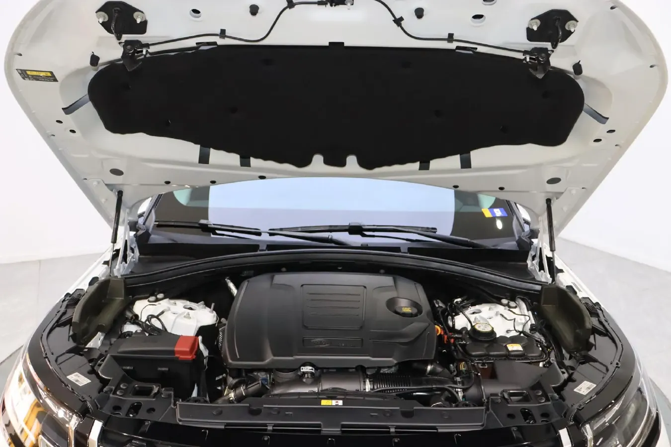 2022 Land Rover Range Rover Velar 2.0T 250HP L4 8AT,autocango,china used car exporter,china ev exporter,chinese used car exporter,chinese used ev exporter