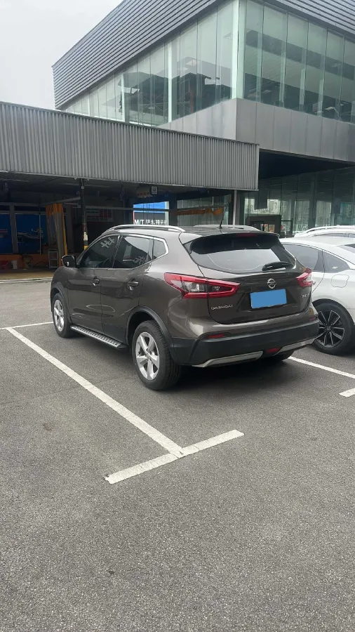 2022 Nissan Qashqai 2.0L 151HP L4 CVT,autocango,china used car exporter,china ev exporter,chinese used car exporter,chinese used ev exporter