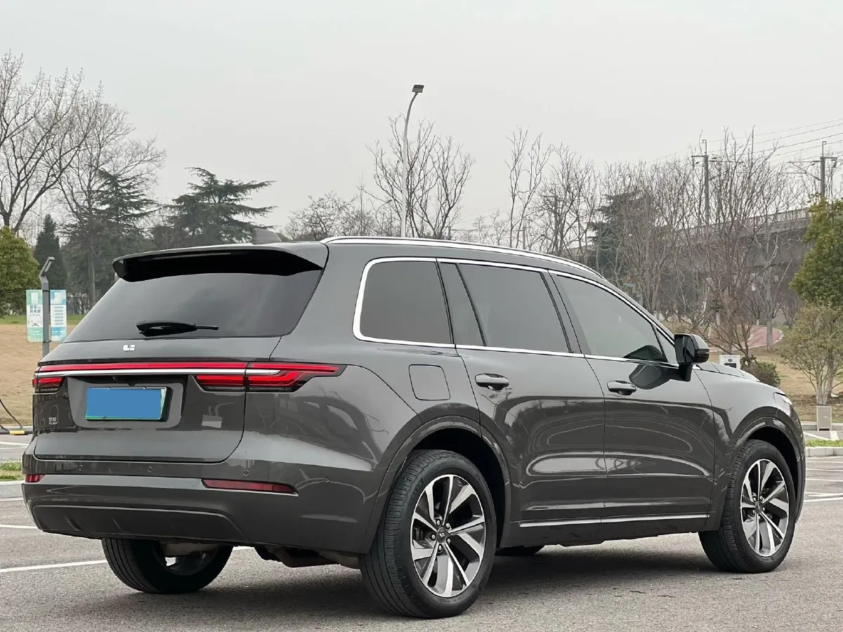 2021 Li ONE Range Extended 131HP REEV 40.5KWH,autocango,china used car exporter,china ev exporter,chinese used car exporter,chinese used ev exporter