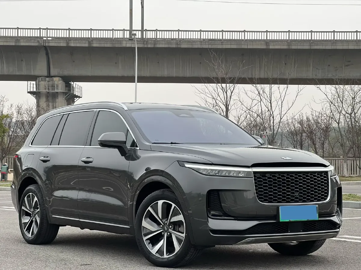 2021 Li ONE Range Extended 131HP REEV 40.5KWH,autocango,china used car exporter,china ev exporter,chinese used car exporter,chinese used ev exporter