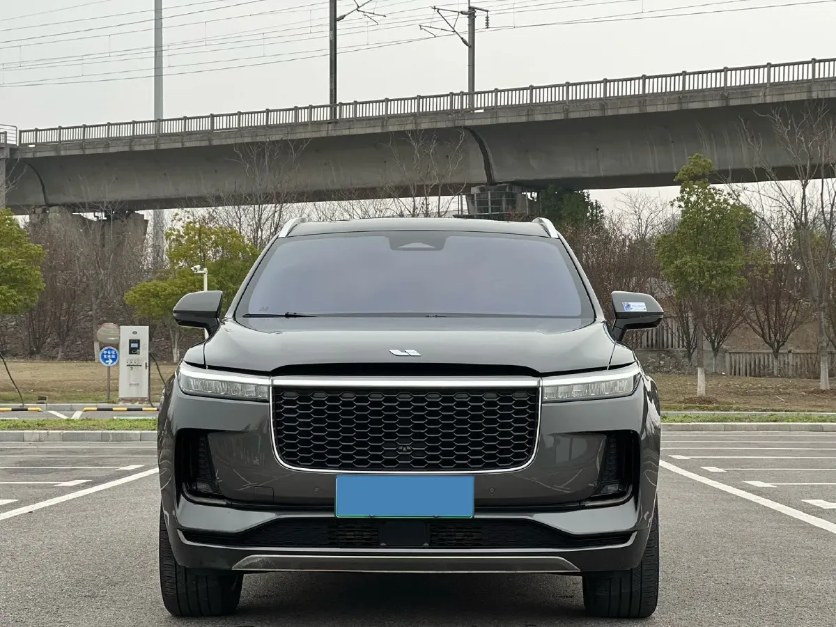 2021 Li ONE Range Extended 131HP REEV 40.5KWH,autocango,china used car exporter,china ev exporter,chinese used car exporter,chinese used ev exporter