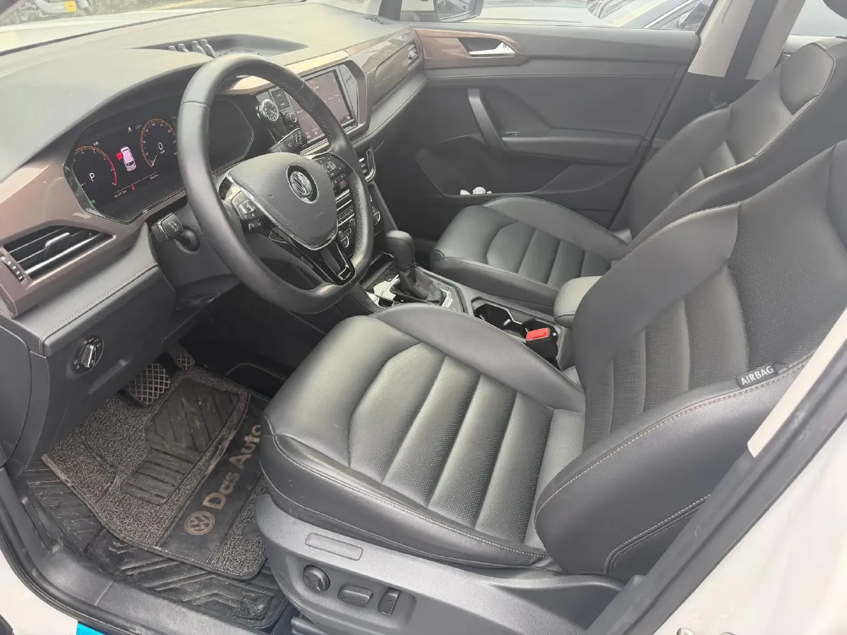 2019 Jeep Compass 1.3T 173HP L4 9AT,autocango,china used car exporter,china ev exporter,chinese used car exporter,chinese used ev exporter