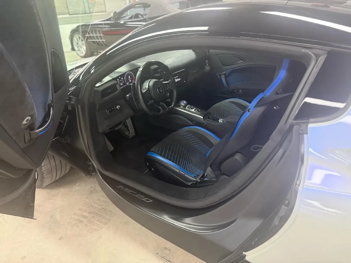 2020 Maserati MC20 3.0T 630HP V6 8DCT,autocango,china used car exporter,china ev exporter,chinese used car exporter,chinese used ev exporter