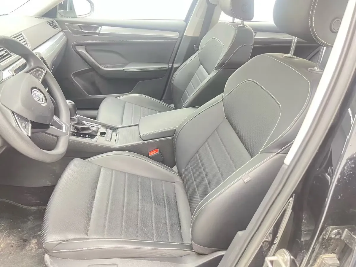 2024 Skoda Superb 1.4T 150HP L4 7DCT,autocango,china used car exporter,china ev exporter,chinese used car exporter,chinese used ev exporter