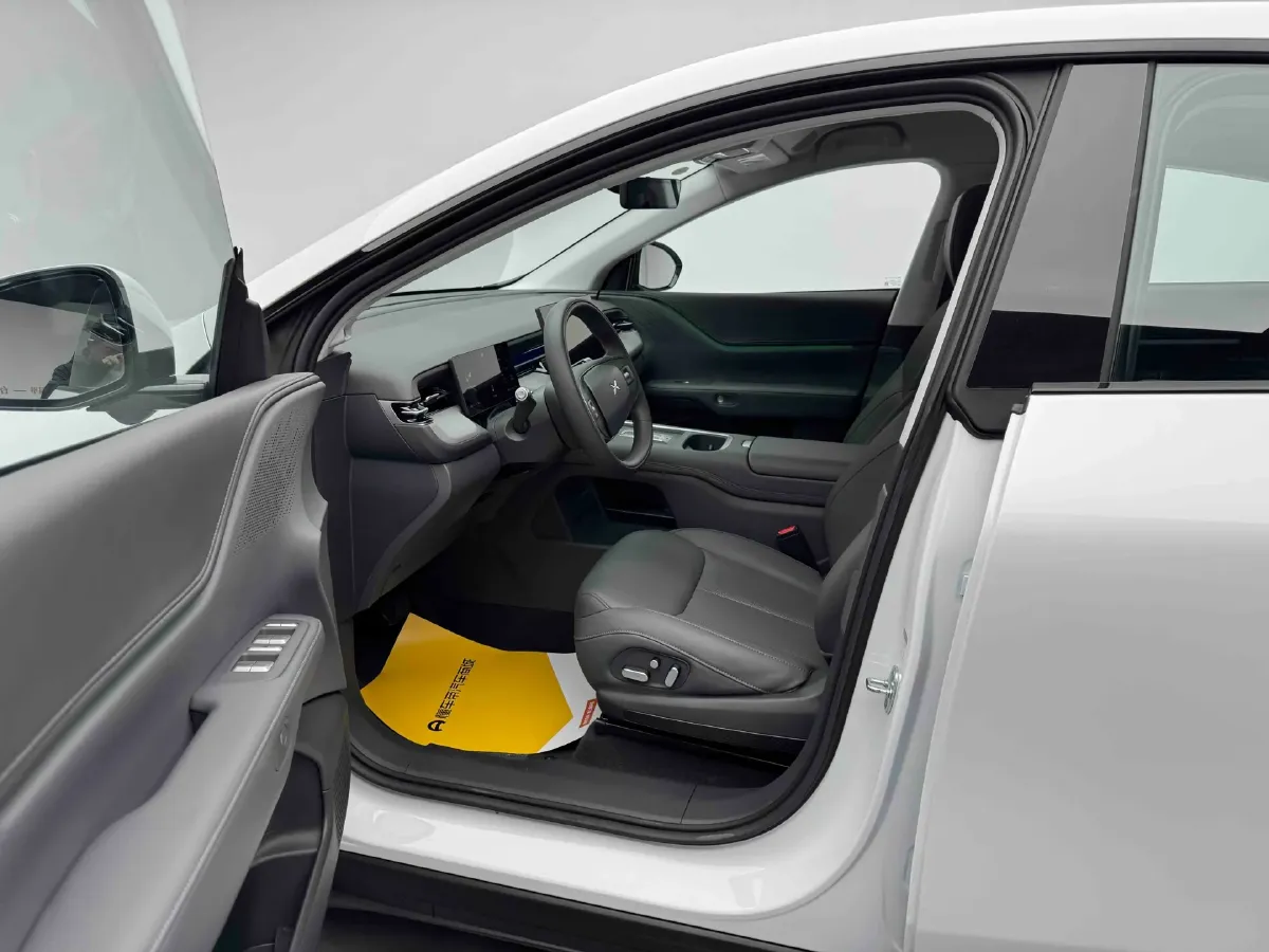 2025 Xpeng G6 BEV 68.5KWH,autocango,china used car exporter,china ev exporter,chinese used car exporter,chinese used ev exporter