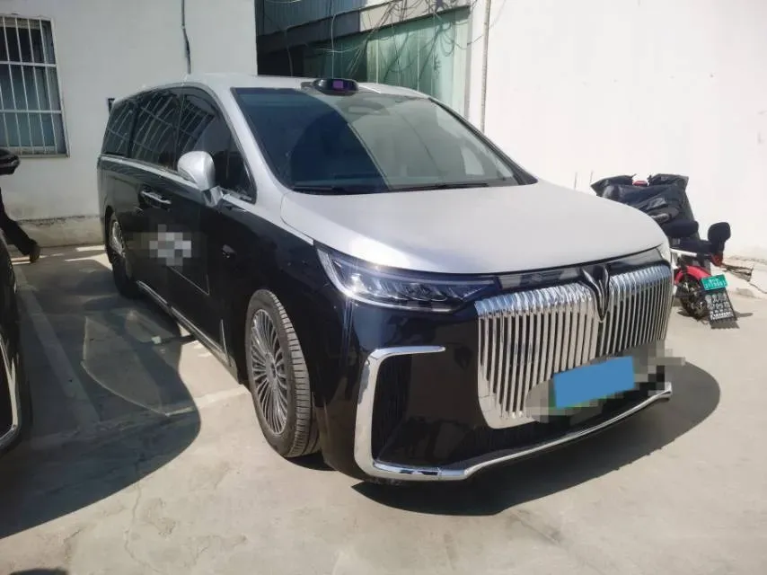 2025 Voyah Dream 1.5T 150HP L4 PHEV 41.7KWH,autocango,china used car exporter,china ev exporter,chinese used car exporter,chinese used ev exporter
