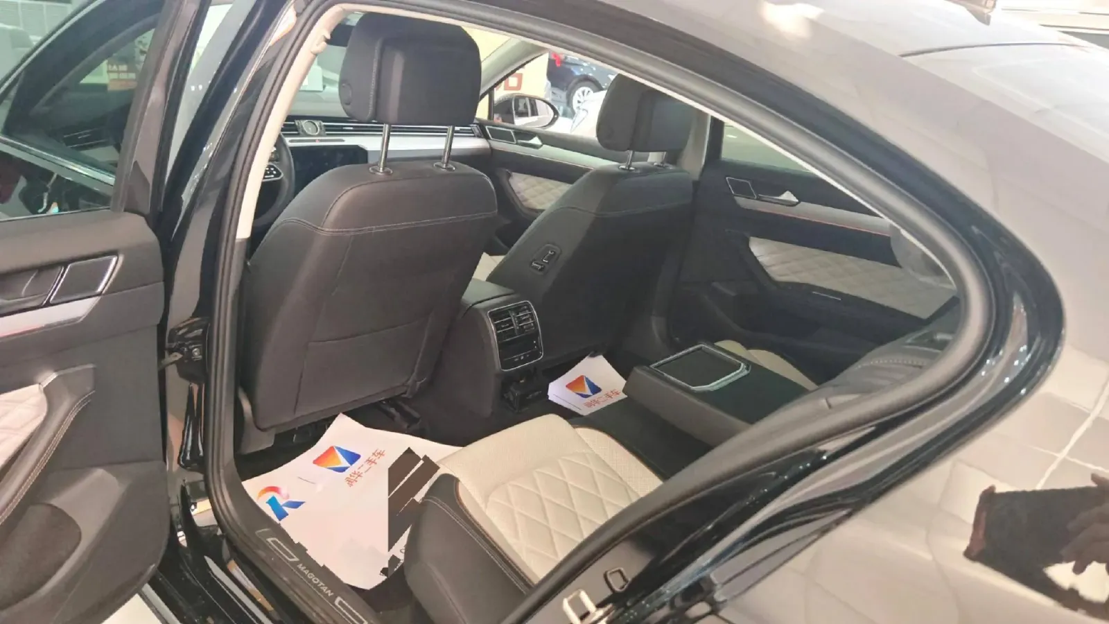 2024 Volkswagen Magotan 2.0T 186HP L4 7DCT,autocango,china used car exporter,china ev exporter,chinese used car exporter,chinese used ev exporter