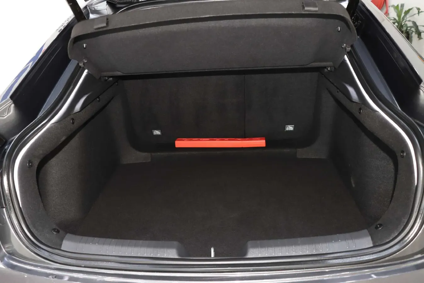 2024 ChangAn UNI-V 1.5T 188HP L4 7DCT,autocango,china used car exporter,china ev exporter,chinese used car exporter,chinese used ev exporter