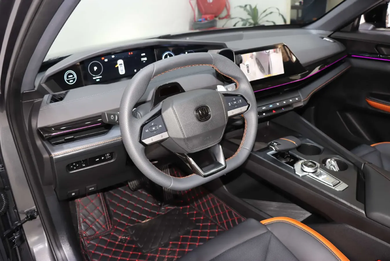 2024 ChangAn UNI-V 1.5T 188HP L4 7DCT,autocango,china used car exporter,china ev exporter,chinese used car exporter,chinese used ev exporter