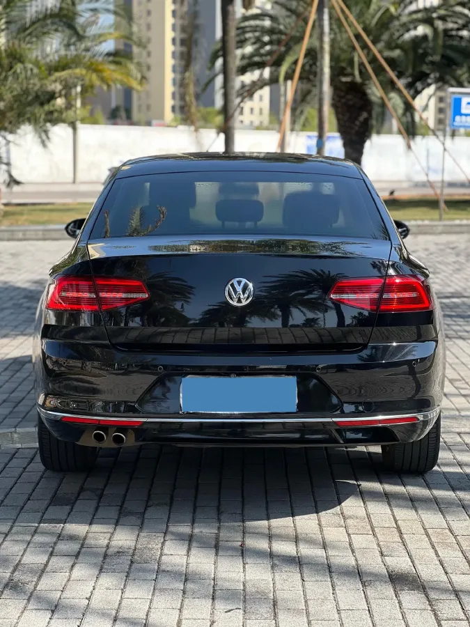 2018 Volkswagen Magotan 1.8T 180HP L4 7DCT,autocango,china used car exporter,china ev exporter,chinese used car exporter,chinese used ev exporter