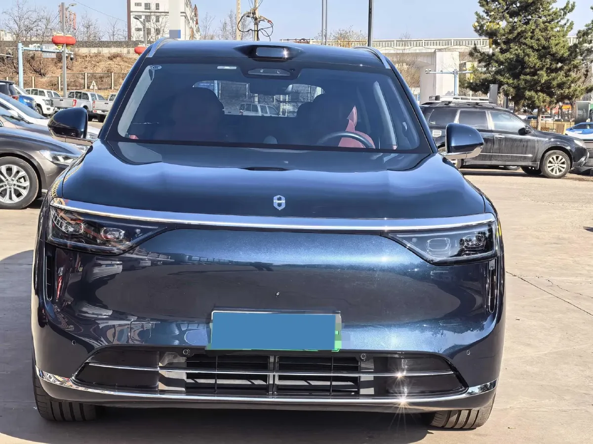 2025 AITO AITO M8 REEV 160HP REEV 53.4KWH,autocango,china used car exporter,china ev exporter,chinese used car exporter,chinese used ev exporter