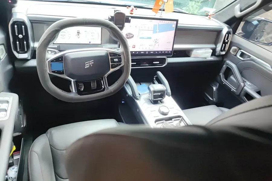 2023 Jetour Traveller 2.0T 254HP L4 7DCT,autocango,china used car exporter,china ev exporter,chinese used car exporter,chinese used ev exporter