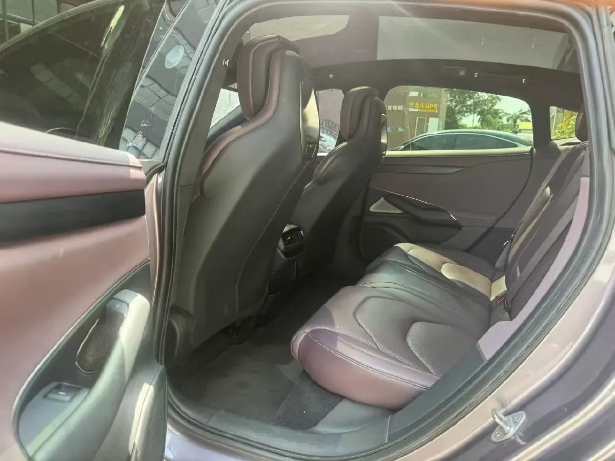 2024 MI SU7 BEV 101KWH,autocango,china used car exporter,china ev exporter,chinese used car exporter,chinese used ev exporter