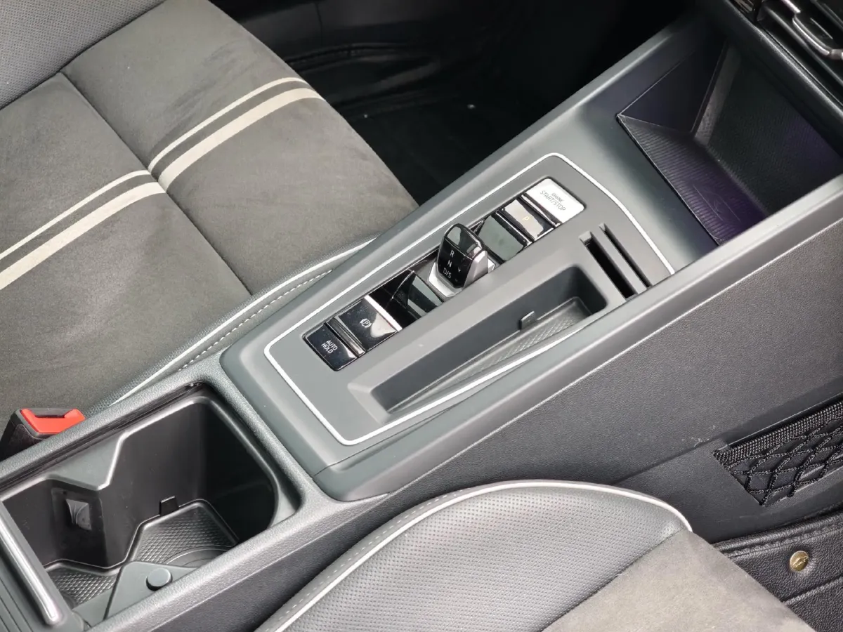 2023 Volkswagen Golf 1.4T 150HP L4 7DCT,autocango,china used car exporter,china ev exporter,chinese used car exporter,chinese used ev exporter