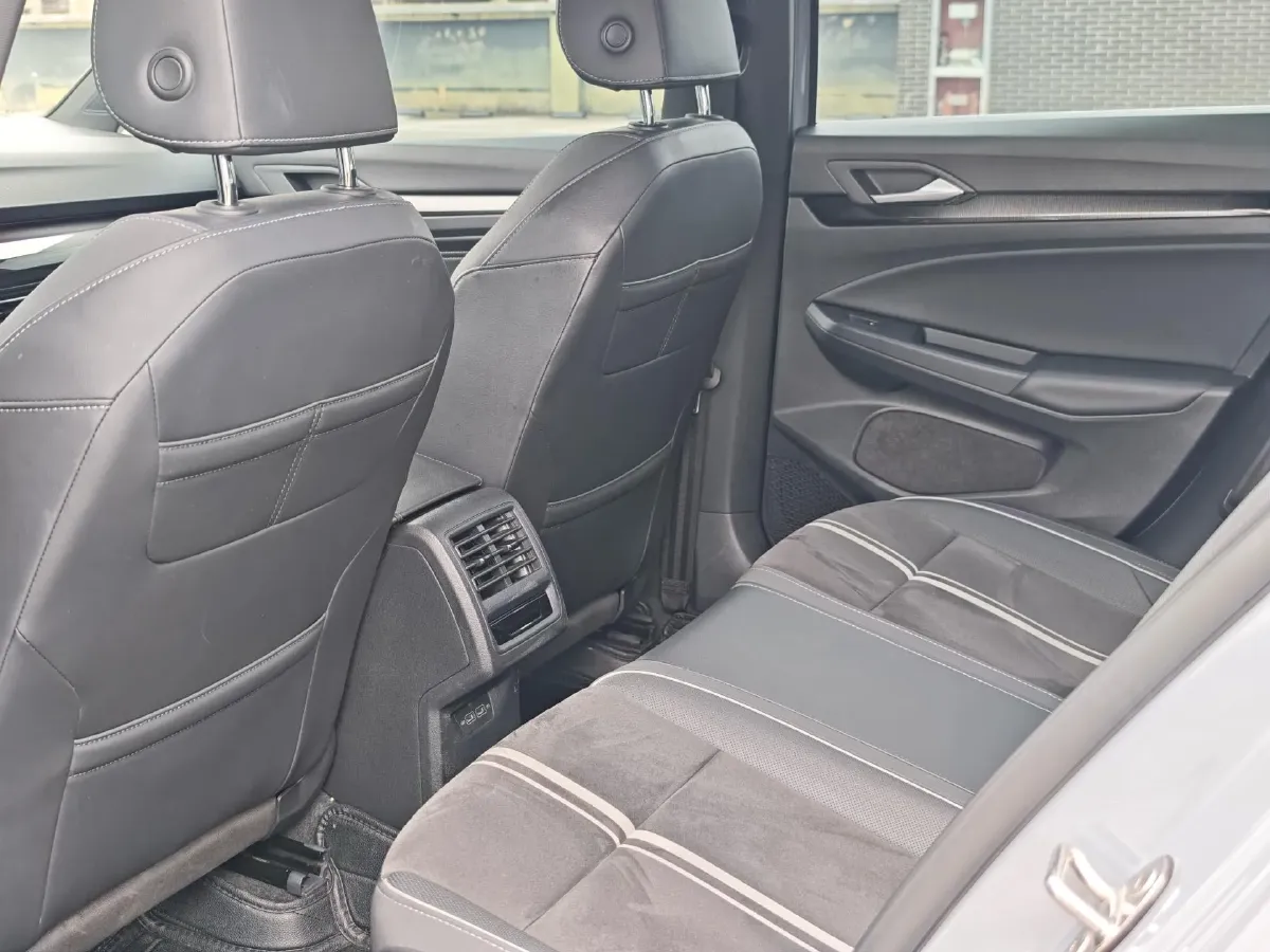 2023 Volkswagen Golf 1.4T 150HP L4 7DCT,autocango,china used car exporter,china ev exporter,chinese used car exporter,chinese used ev exporter