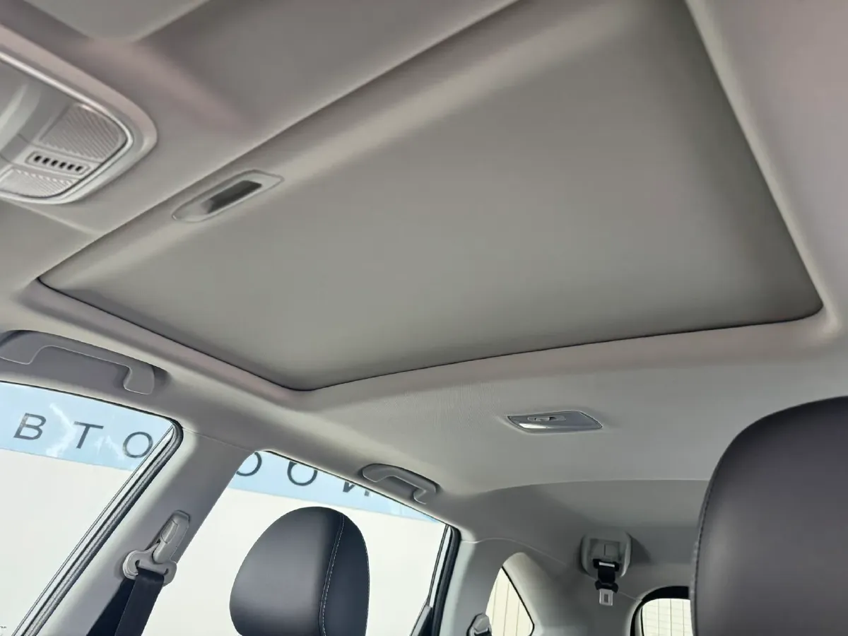 2021 Haval M6 1.5T 150HP L4 7DCT,autocango,china used car exporter,china ev exporter,chinese used car exporter,chinese used ev exporter