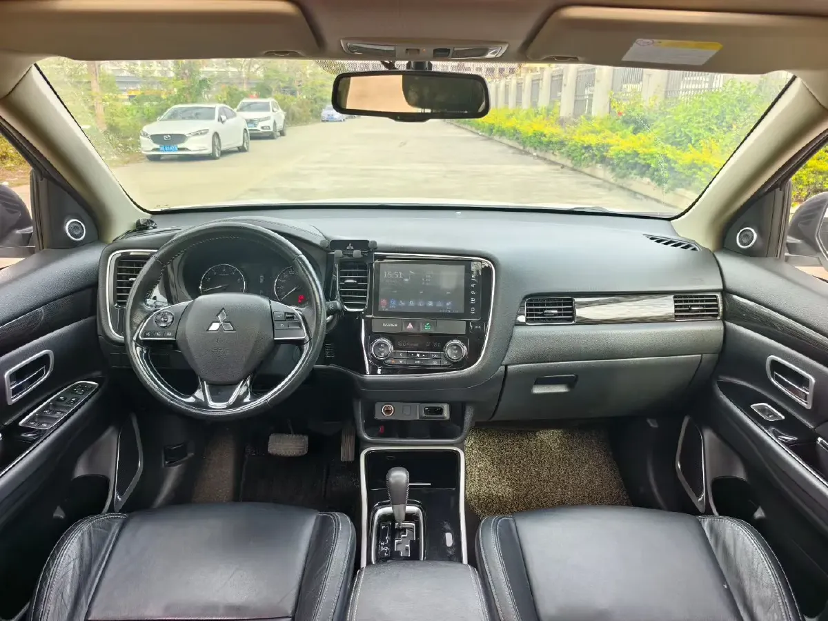 2019 Mitsubishi Outlander 2.0L 166HP L4 CVT,autocango,china used car exporter,china ev exporter,chinese used car exporter,chinese used ev exporter