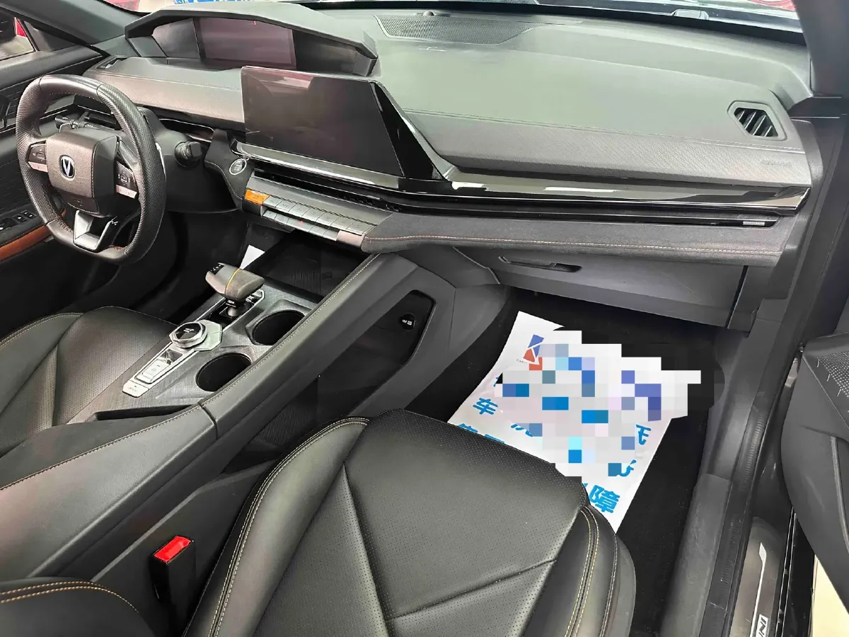 2022 ChangAn UNI-V 1.5T 188HP L4 7DCT,autocango,china used car exporter,china ev exporter,chinese used car exporter,chinese used ev exporter