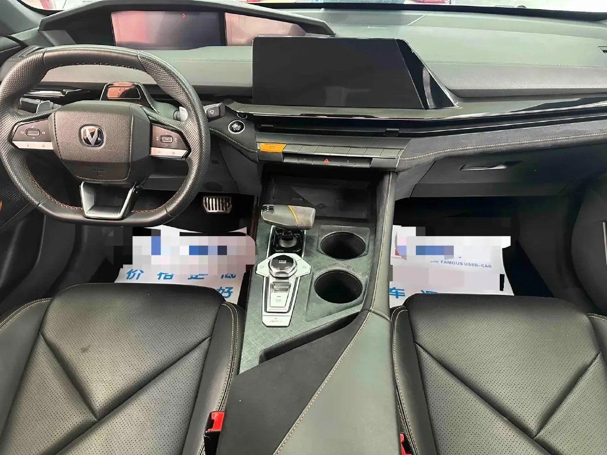 2022 ChangAn UNI-V 1.5T 188HP L4 7DCT,autocango,china used car exporter,china ev exporter,chinese used car exporter,chinese used ev exporter