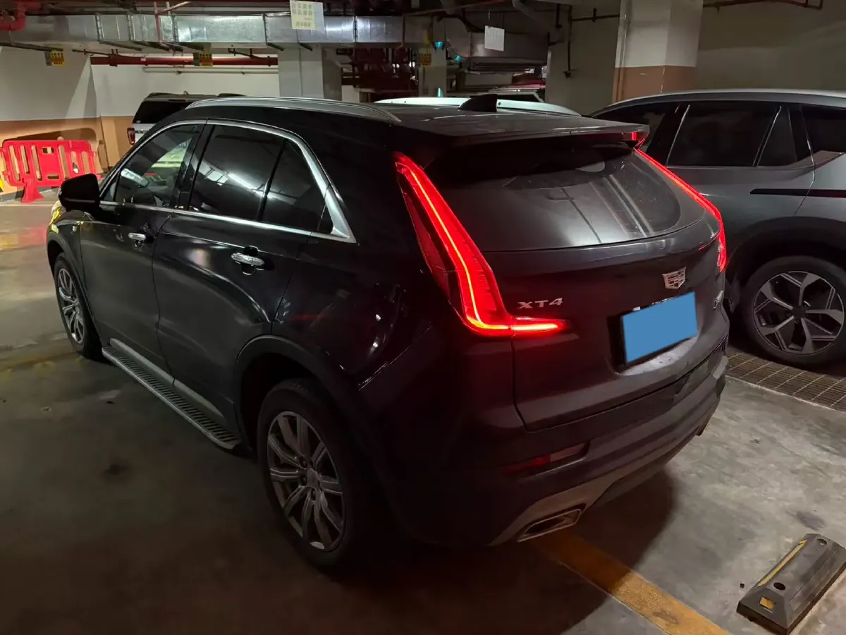 2021 Cadillac XT4 2.0T 237HP L4 9AT,autocango,china used car exporter,china ev exporter,chinese used car exporter,chinese used ev exporter