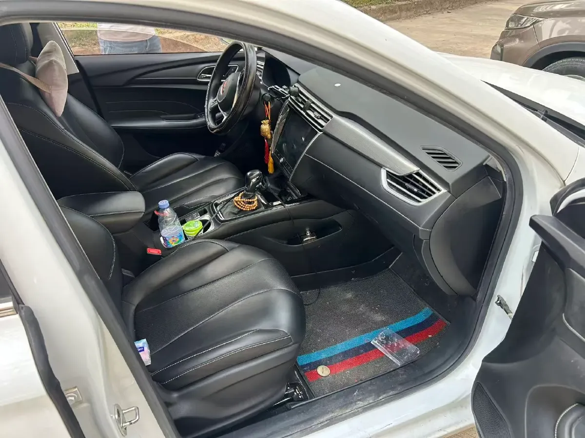 2020 Roewe i5 1.5L 120HP L4 CVT,autocango,china used car exporter,china ev exporter,chinese used car exporter,chinese used ev exporter