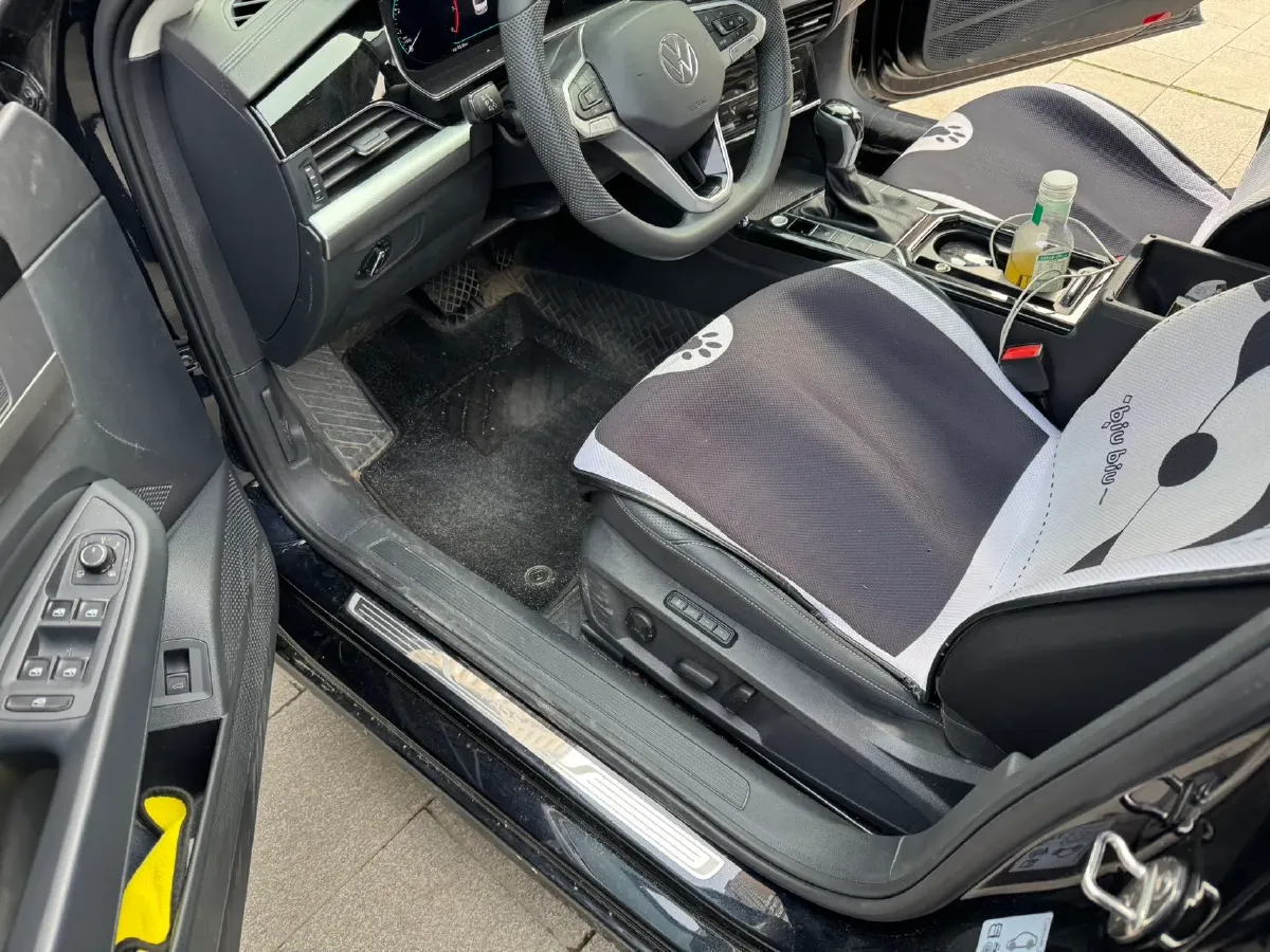 2025 Volkswagen Passat 2.0T 220HP L4 7DCT,autocango,china used car exporter,china ev exporter,chinese used car exporter,chinese used ev exporter