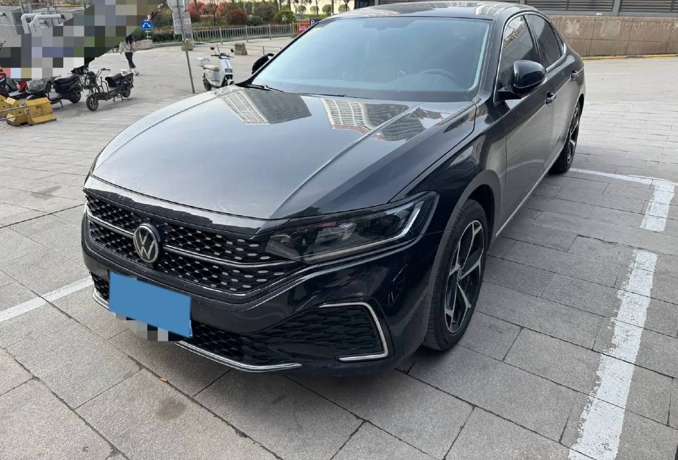 2025 Volkswagen Passat 2.0T 220HP L4 7DCT,autocango,china used car exporter,china ev exporter,chinese used car exporter,chinese used ev exporter