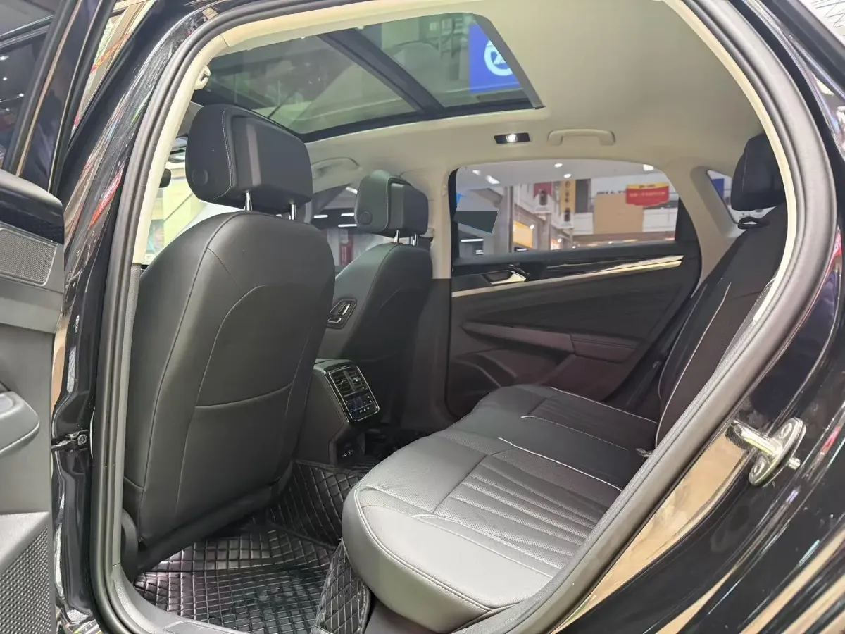 2024 Volkswagen Passat 2.0T 186HP L4 7DCT,autocango,china used car exporter,china ev exporter,chinese used car exporter,chinese used ev exporter