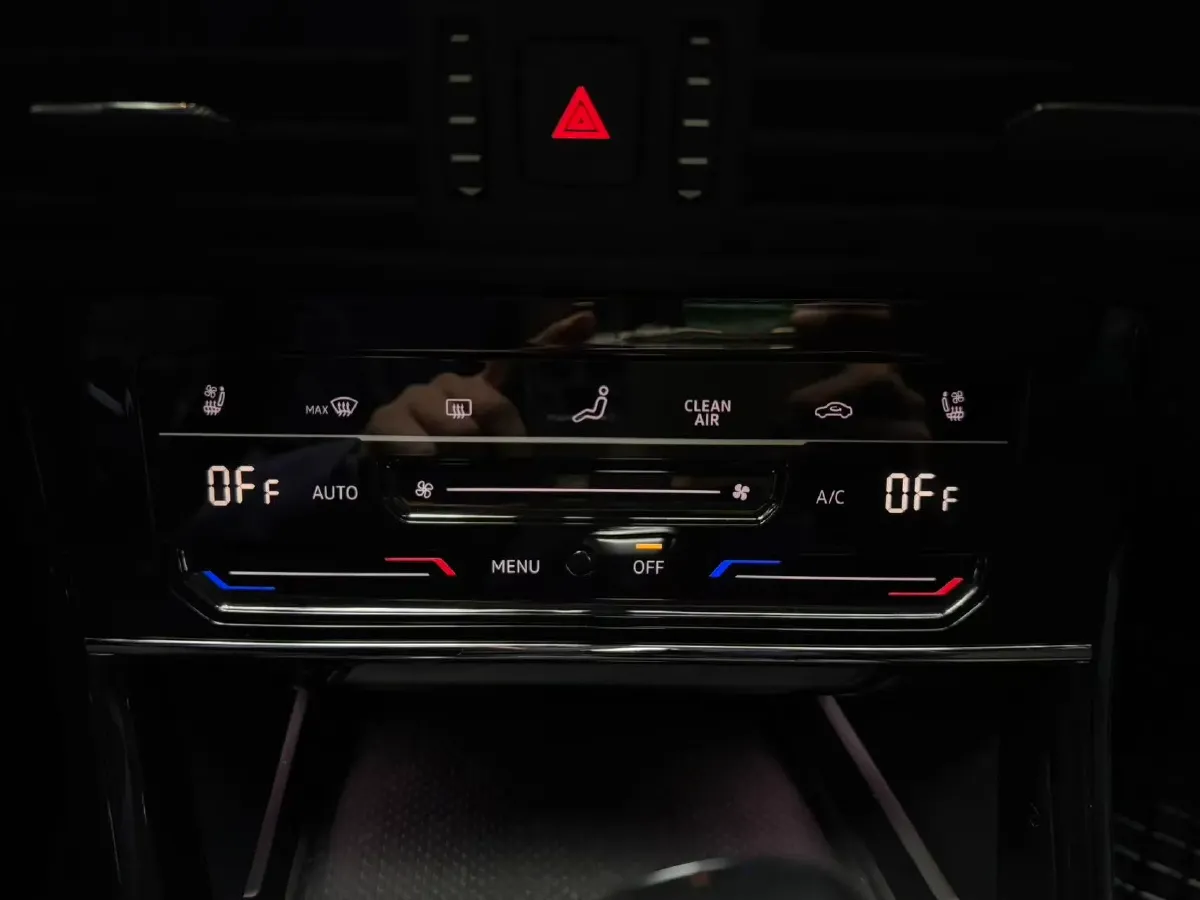 2024 Volkswagen Passat 2.0T 186HP L4 7DCT,autocango,china used car exporter,china ev exporter,chinese used car exporter,chinese used ev exporter